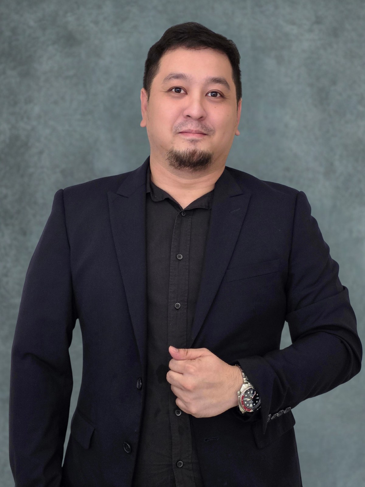 Michael Erik Santos, DMCI Accredited Sales Manager and head of Team Colossians