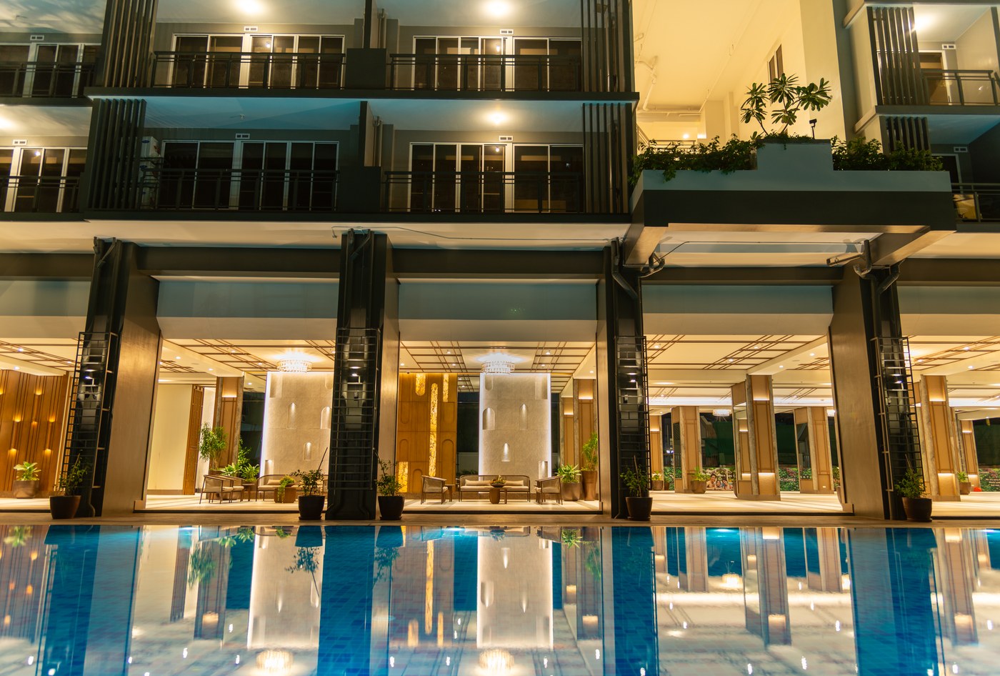 The Oriana poolside lounge at night