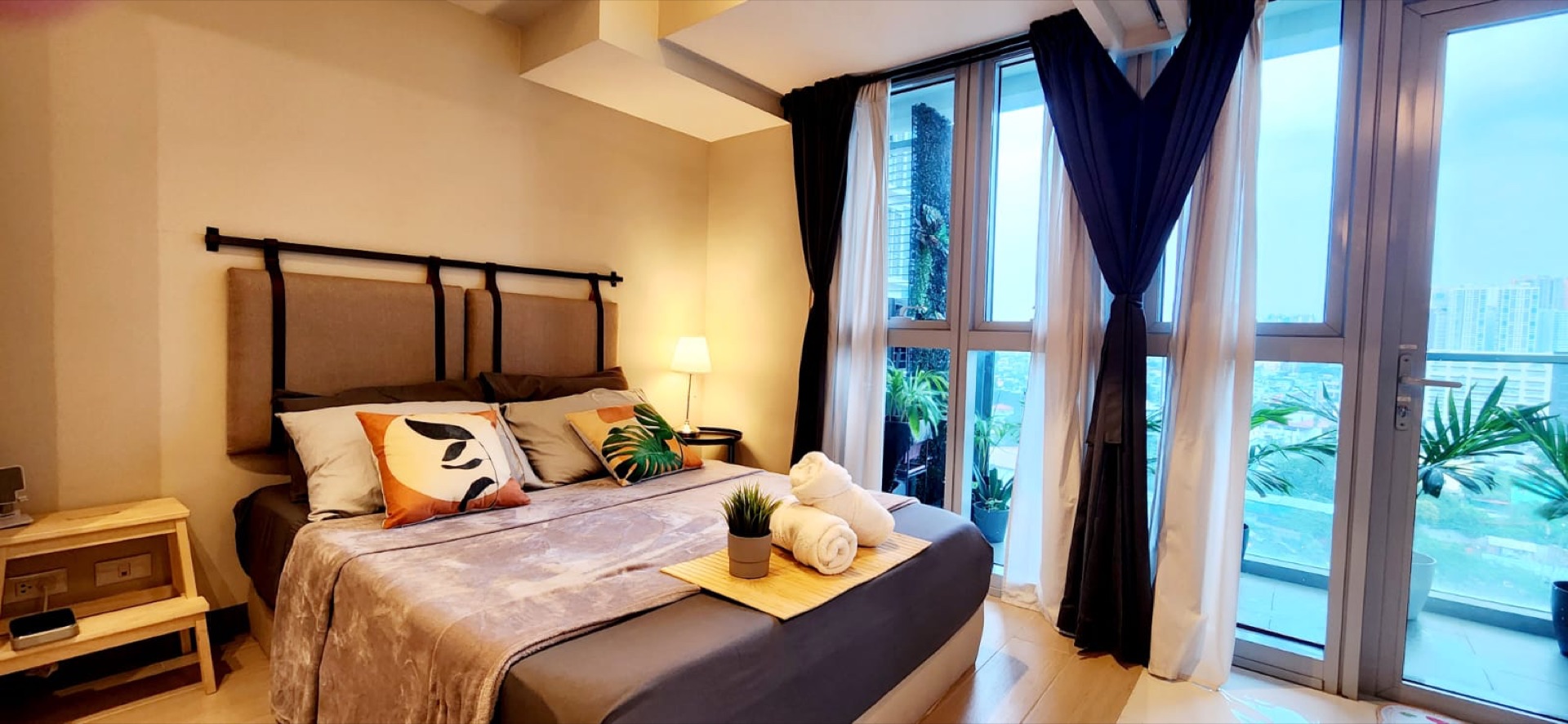 Uptown Parksuites Tower 2 Unit 7U — fully styled bedroom