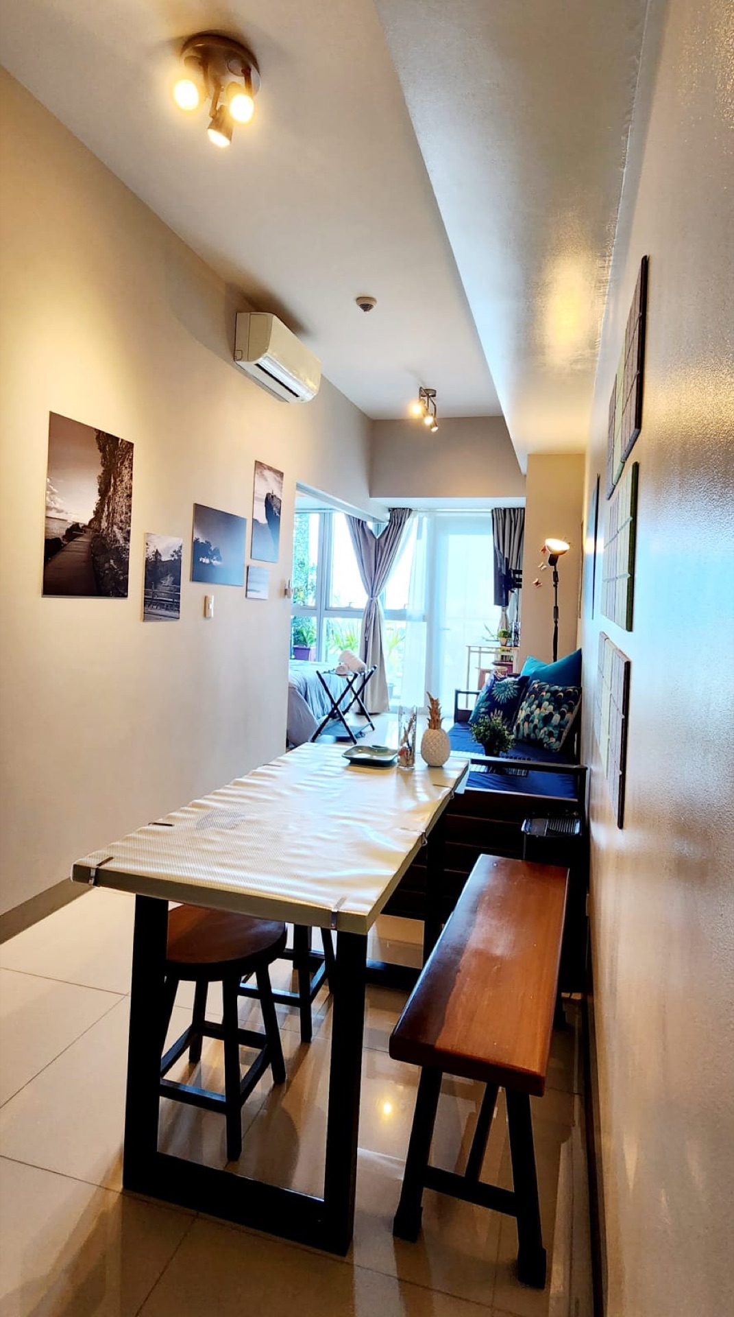 Uptown Parksuites Tower 2 Unit 8U — hallway and dining nook